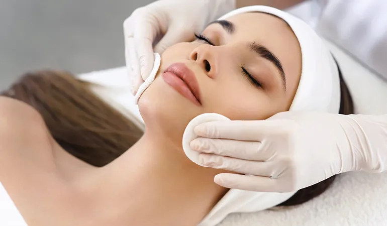 دلیل اصلی بی‌ نظمی پرونده‌ های بیماران در کلینیک پوست چیست؟